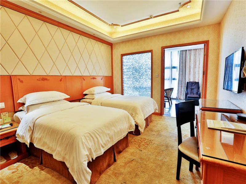 Vienna Hotel Wuhan International Convention And Exhibition Centre ภายนอก รูปภาพ